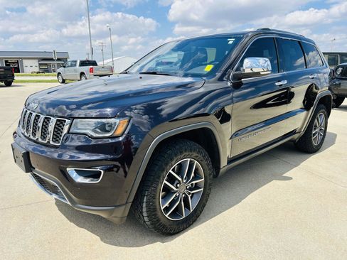 Used 2021 Jeep Grand Cherokee Limited w/ Luxury Group II image 36