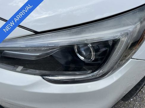 Used 2019 Subaru Outback 3.6R Touring AWD/4WD image 8