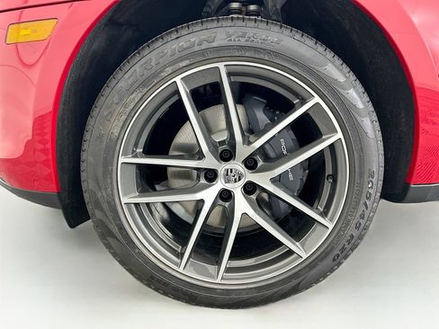 Used 2026 Porsche Macan AWD/4WD image 31