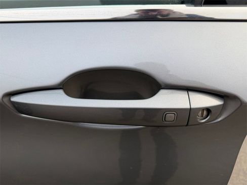 Used 2022 Mitsubishi Outlander SEL image 29