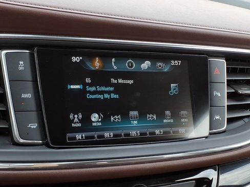 Used 2018 Buick Enclave Avenir w/ Avenir Technology Package AWD/4WD image 13