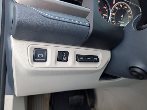 Used 2022 GMC Acadia Denali image 11