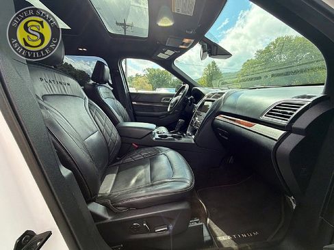 Used 2018 Ford Explorer Platinum AWD/4WD image 17