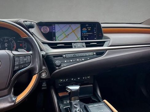 Used 2019 Lexus ES 350 Ultra Luxury w/ Accessory Package FWD image 6