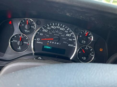 Used 2019 Chevrolet Express 2500 w/ Driver Convenience Package RWD image 22
