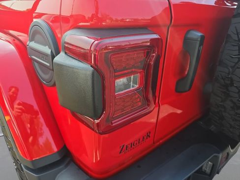 Used 2023 Jeep Wrangler Unlimited Rubicon 392 w/ Trailer Tow Package AWD/4WD image 31