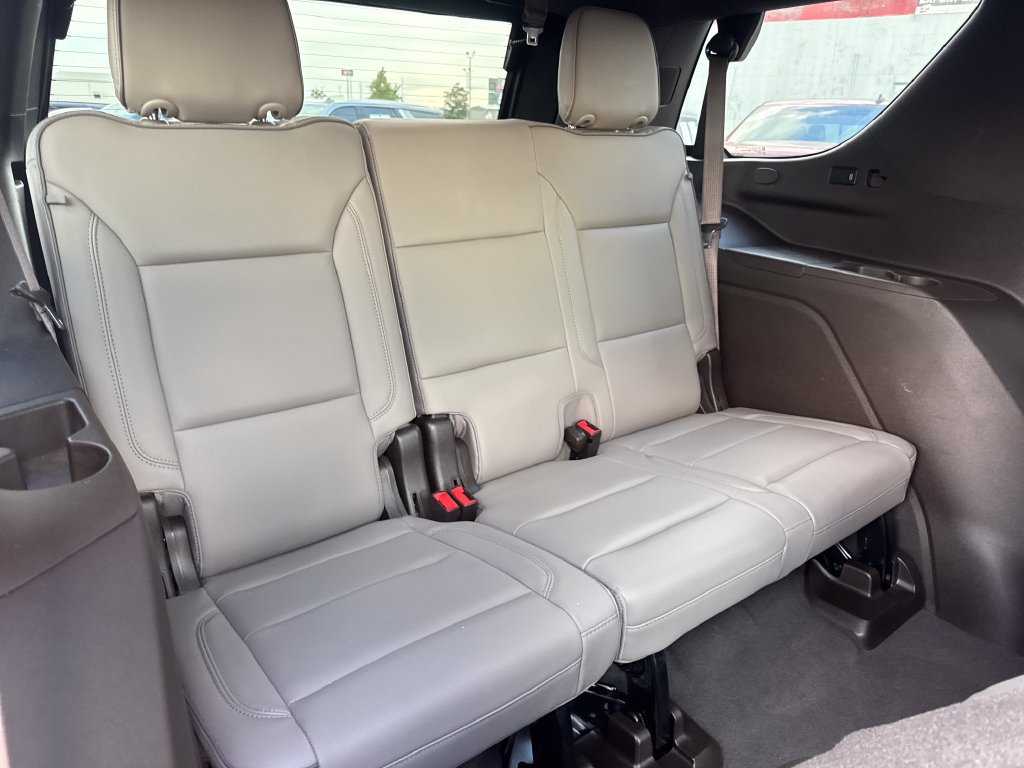 Used 2021 GMC Yukon SLT w/ SLT Premium Package AWD/4WD image 14
