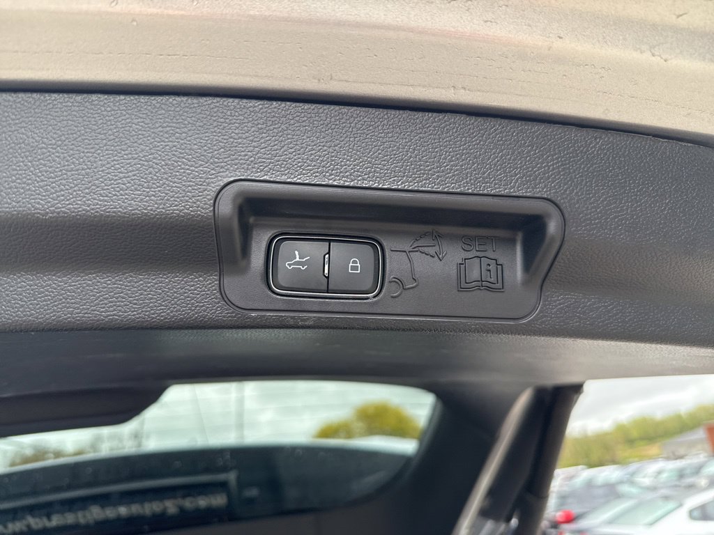 Used 2020 Ford Explorer XLT w/ Comfort Package AWD/4WD image 49