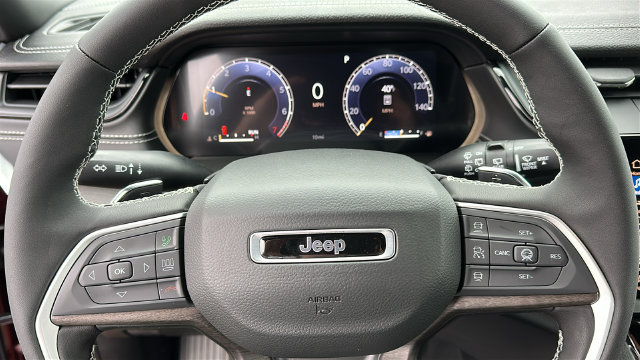 New 2026 Jeep Grand Cherokee Limited AWD/4WD image 11