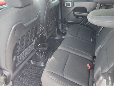 Used 2021 Jeep Wrangler Unlimited Rubicon image 15