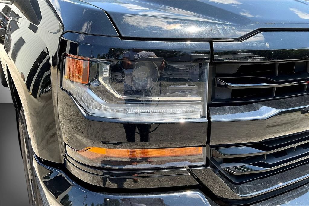 Used 2017 Chevrolet Silverado 1500 LT w/ All Star Edition AWD/4WD image 31