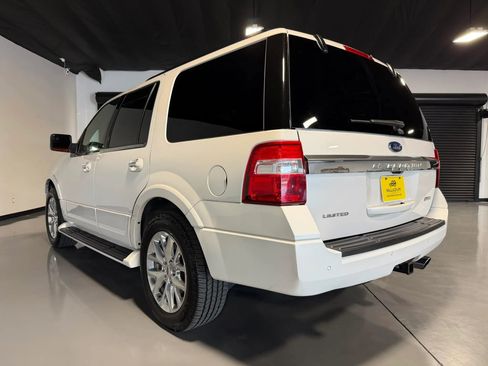 Used 2017 Ford Expedition Limited AWD/4WD image 6
