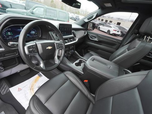 Used 2024 Chevrolet Tahoe LT w/ LT Signature Plus Package AWD/4WD image 16