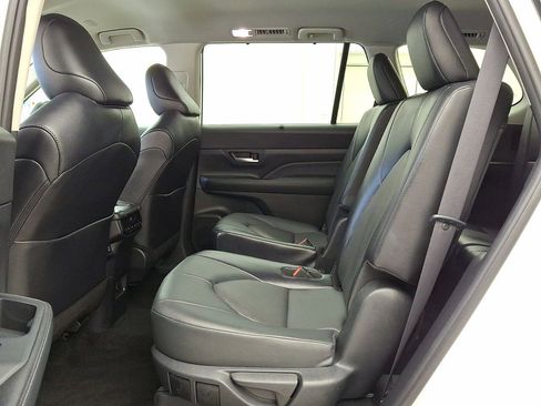 Certified 2024 Toyota Grand Highlander XLE image 20
