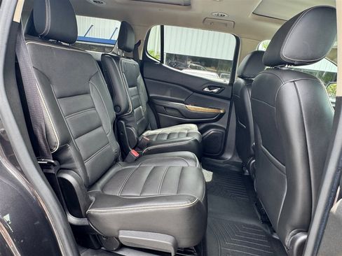 Used 2017 GMC Acadia Denali w/ Technology Package FWD image 21