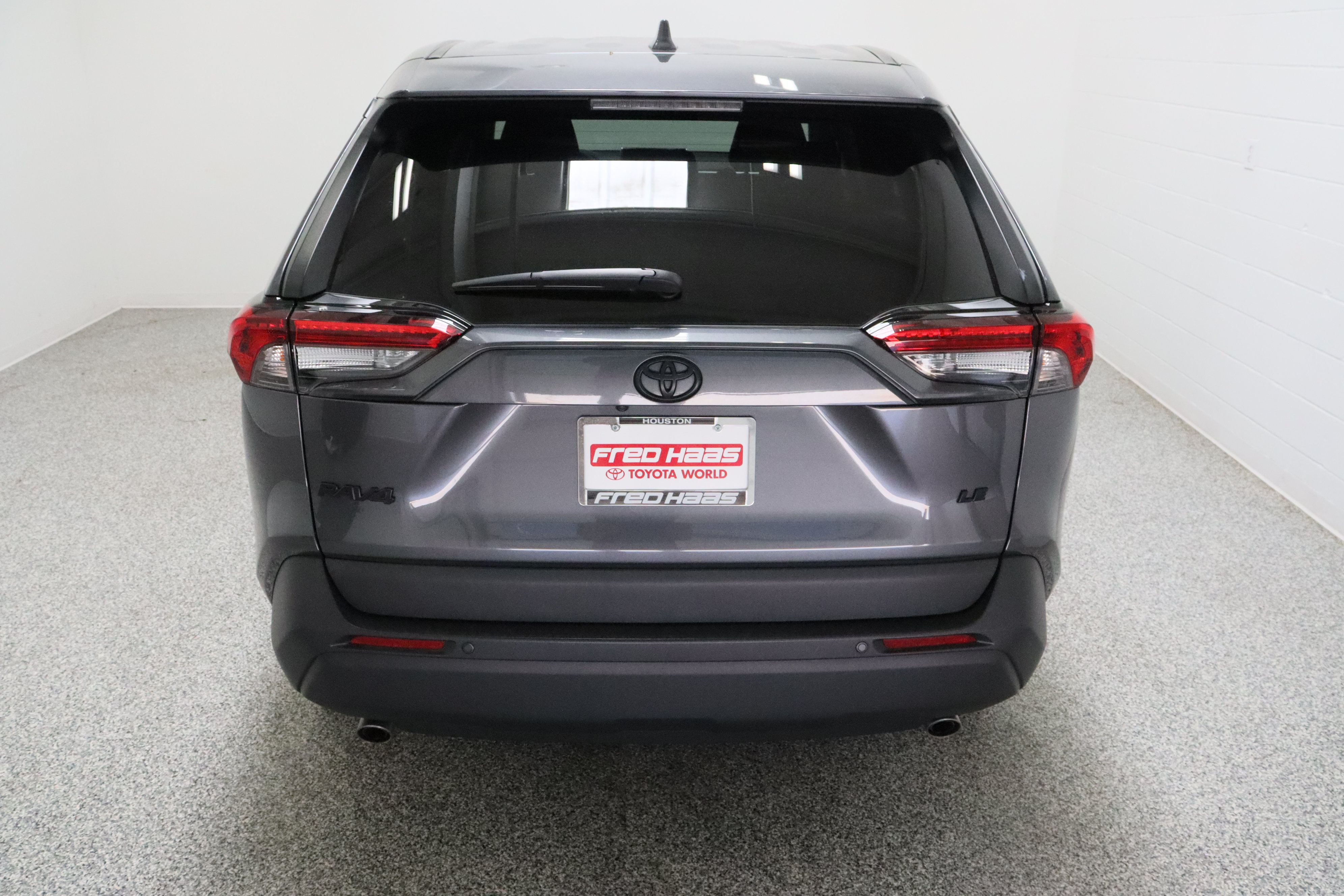 Used 2024 Toyota RAV4 LE FWD image 8