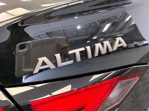 Certified 2024 Nissan Altima 2.5 SV w/ SV Premium Package image 29