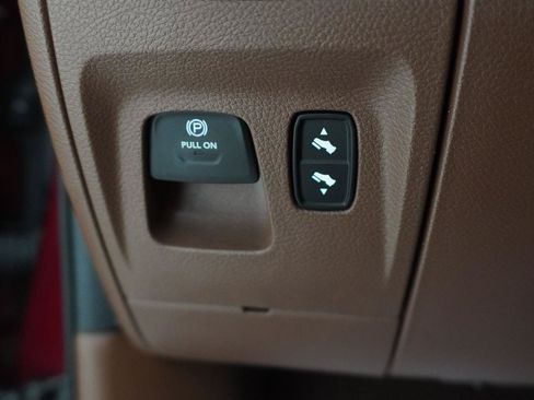 Used 2020 RAM 1500 Limited AWD/4WD image 10