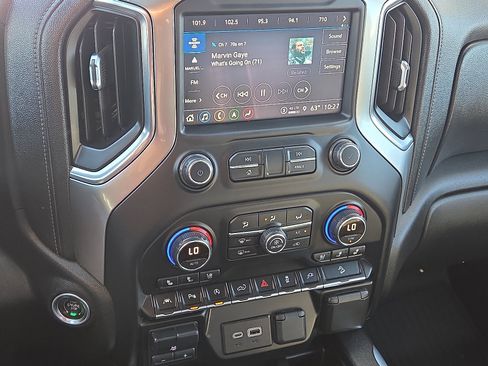 Used 2021 Chevrolet Silverado 1500 LTZ w/ Technology Package image 13