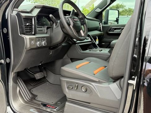 New 2026 GMC Sierra 2500 AT4 w/ AT4 Preferred Package AWD/4WD image 14