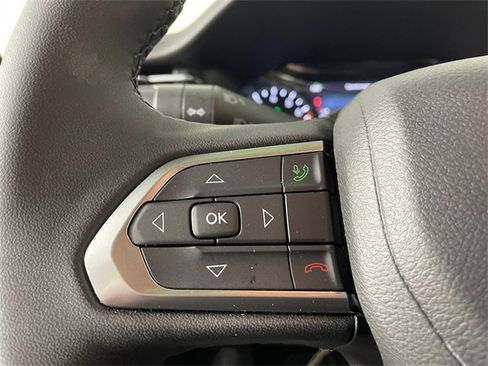 Used 2023 Jeep Compass Latitude w/ Sun and Sound Group image 11