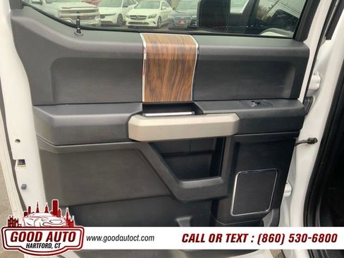 Used 2018 Ford F150 Lariat w/ Equipment Group 502A Luxury image 8