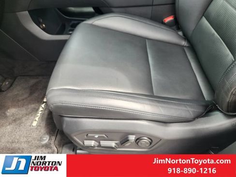 Used 2025 Hyundai Santa Fe Calligraphy AWD/4WD image 25