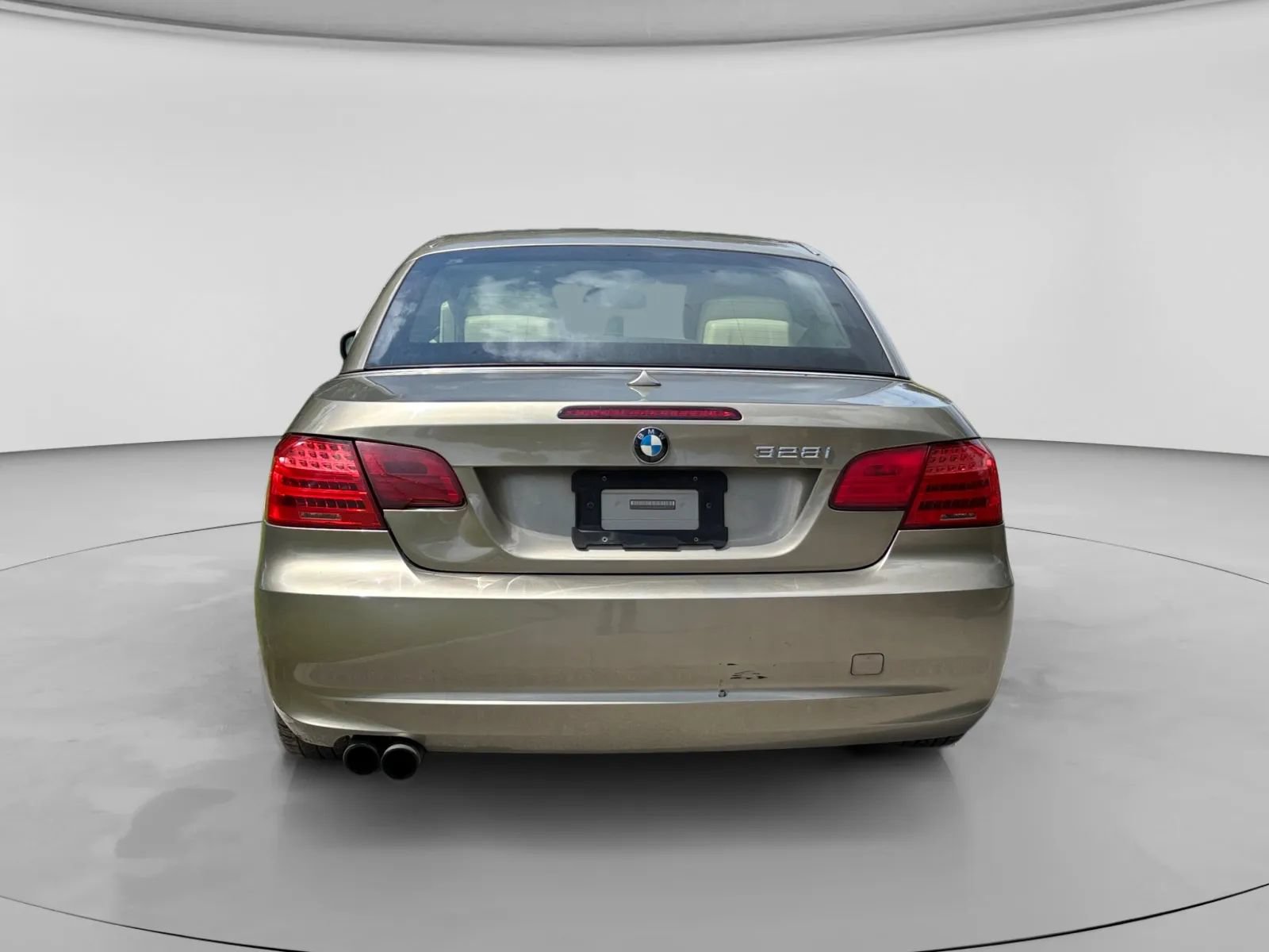 Used 2011 BMW 328i Convertible RWD image 4