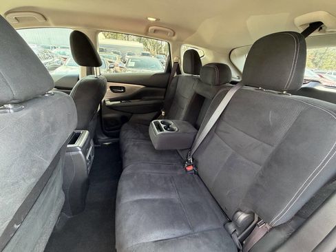 Used 2017 Nissan Murano SV image 16