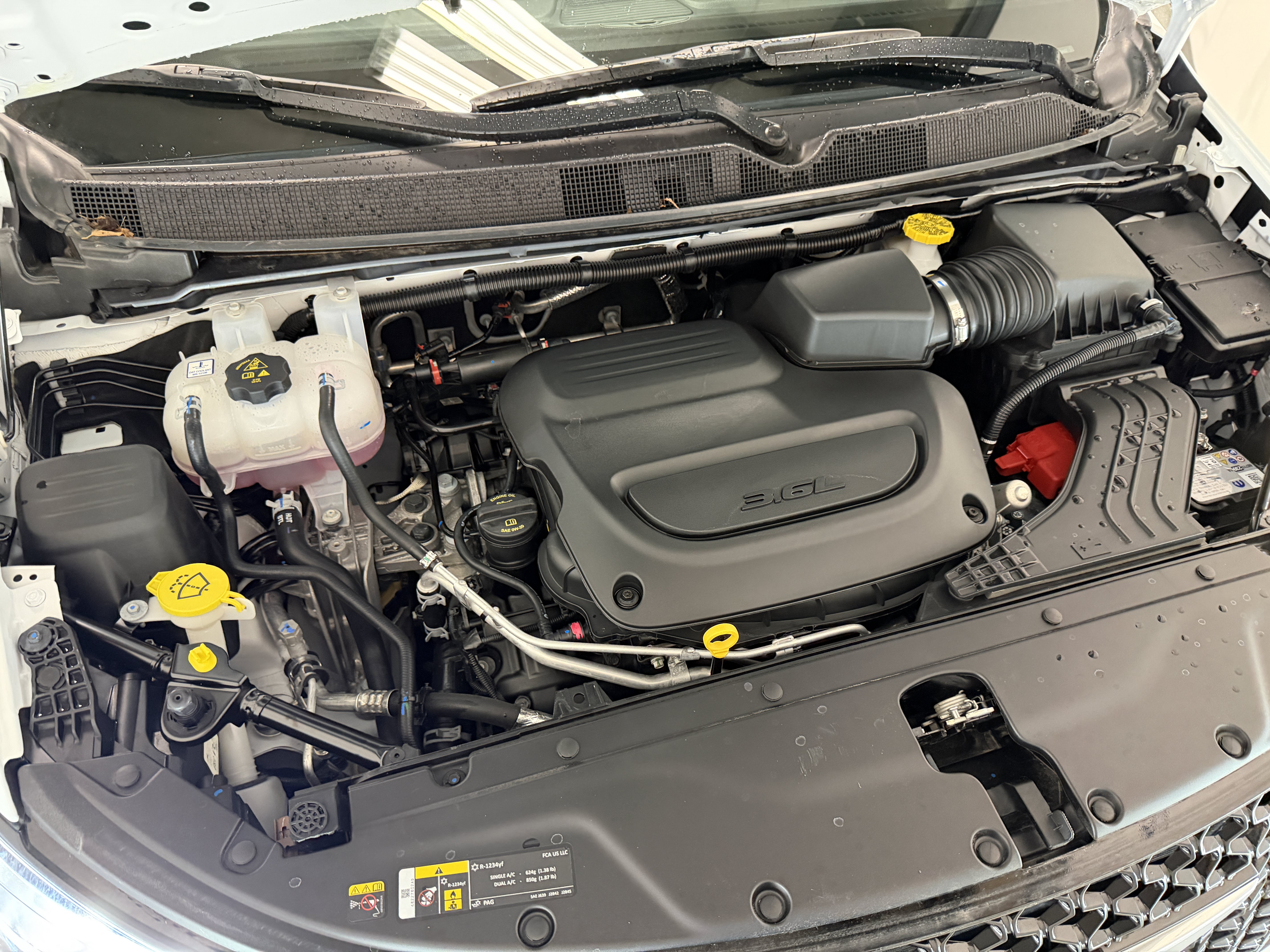 Used 2026 Chrysler Pacifica Limited AWD/4WD image 30