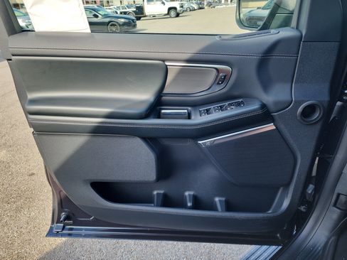 New 2026 Ford Expedition Platinum w/ Driver's Package image 11