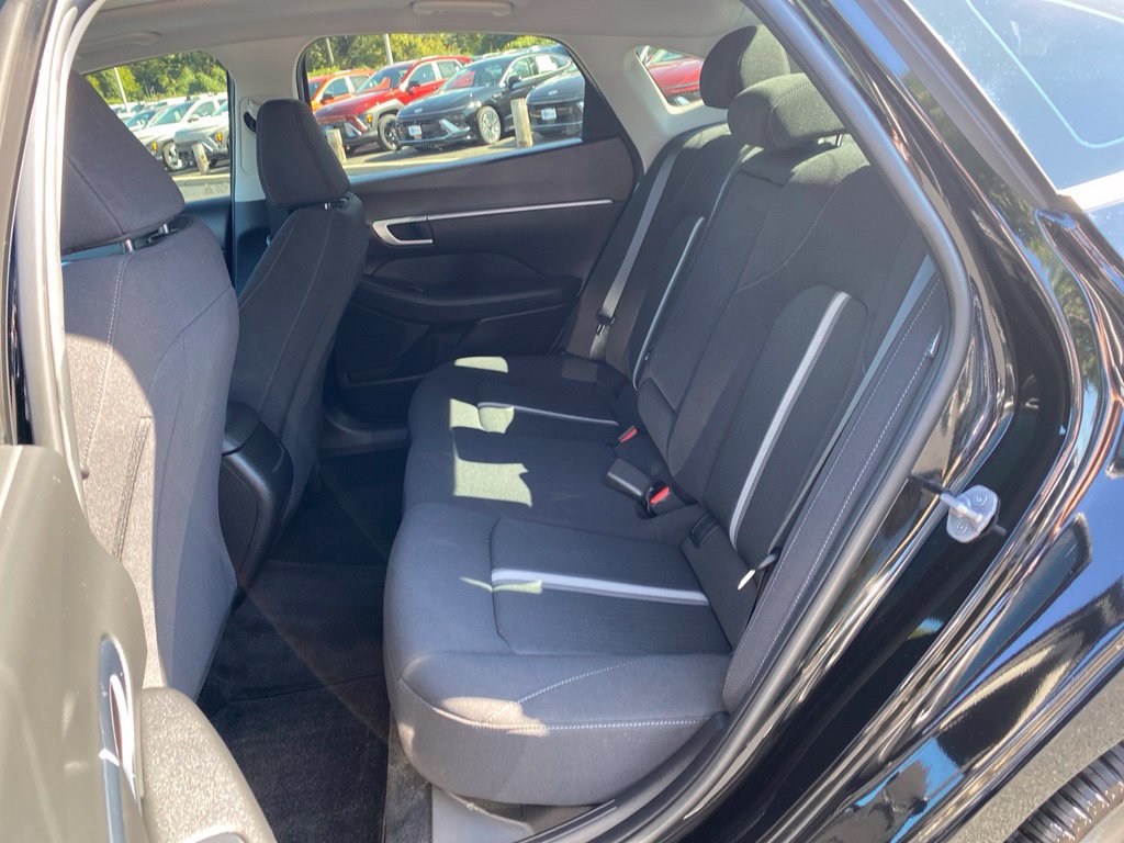 Certified 2024 Hyundai Sonata SEL w/ Convenience Package FWD image 14