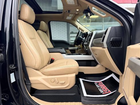 Used 2021 Ford F250 Lariat w/ Lariat Value Package AWD/4WD image 43