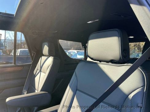 Used 2026 GMC Yukon Denali w/ Sun & Power Step Package image 22