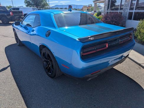 Used 2016 Dodge Challenger SXT Plus RWD image 3