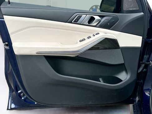 Used 2024 BMW X5 M60i image 21