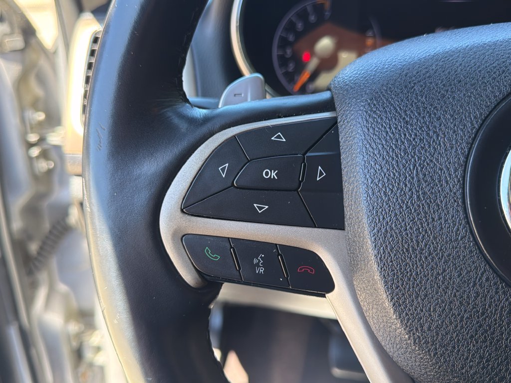 Used 2017 Jeep Grand Cherokee Laredo w/ Quick Order Package 2BE RWD image 19