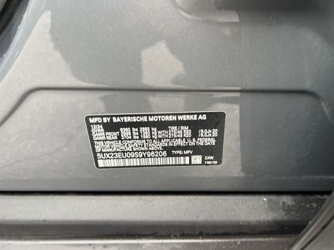 Used 2025 BMW X5 xDrive40i w/ Premium Package image 29