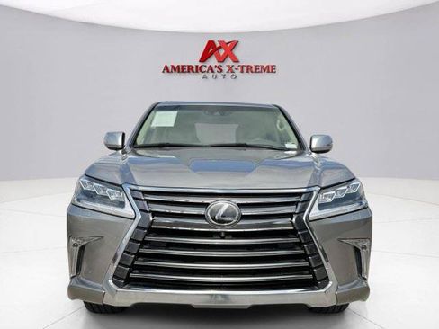 Used 2019 Lexus LX 570 4WD w/ Luxury Package image 10