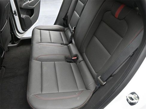 Certified 2025 Chevrolet Trax RS w/ Sunroof Package image 16