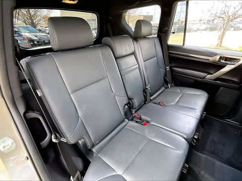 Used 2020 Lexus GX 460 Premium image 17