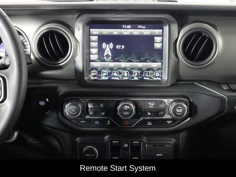 Used 2023 Jeep Wrangler Unlimited w/ Sun & Screen Package AWD/4WD image 27