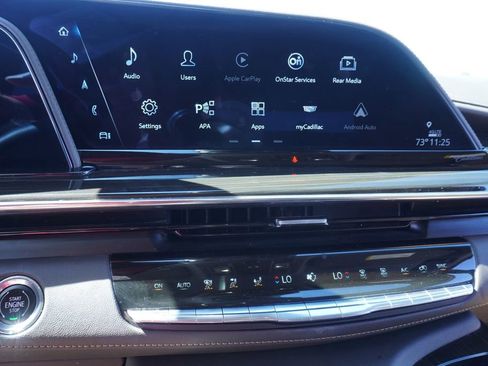 Used 2023 Cadillac Escalade Premium Luxury image 22