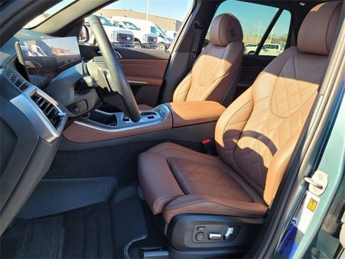 Used 2024 BMW X5 sDrive40i w/ Premium Package image 8