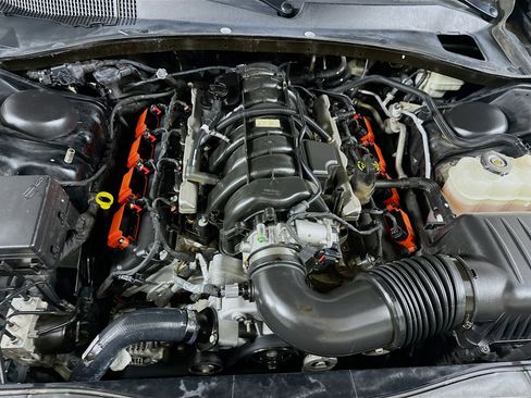 Used 2013 Chrysler 300 S RWD image 32
