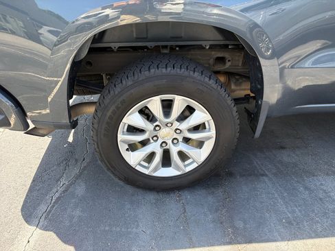Used 2021 Chevrolet Silverado 1500 Custom AWD/4WD image 27