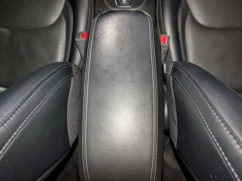 Used 2022 Jeep Cherokee Latitude Lux FWD image 38