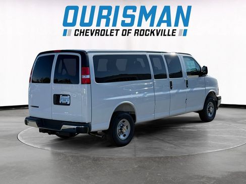 New 2026 Chevrolet Express 3500 LT image 6