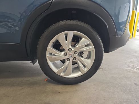 Certified 2025 Buick Encore GX Preferred w/ Comfort Package AWD/4WD image 34