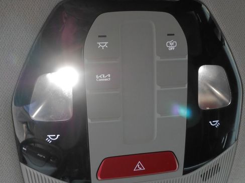 Used 2025 Kia K4 LXS image 30